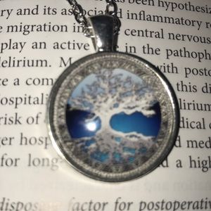 * Celtic Tree of Life Necklace NEW